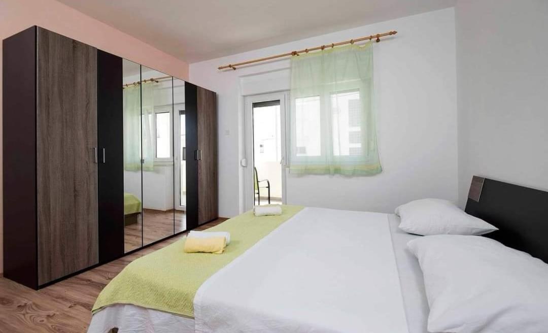 Apartmani Ivica Martic Duće Exteriér fotografie