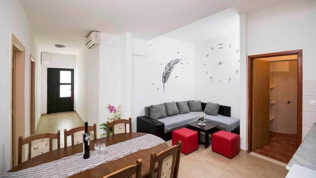 Apartmani Ivica Martic Duće Exteriér fotografie