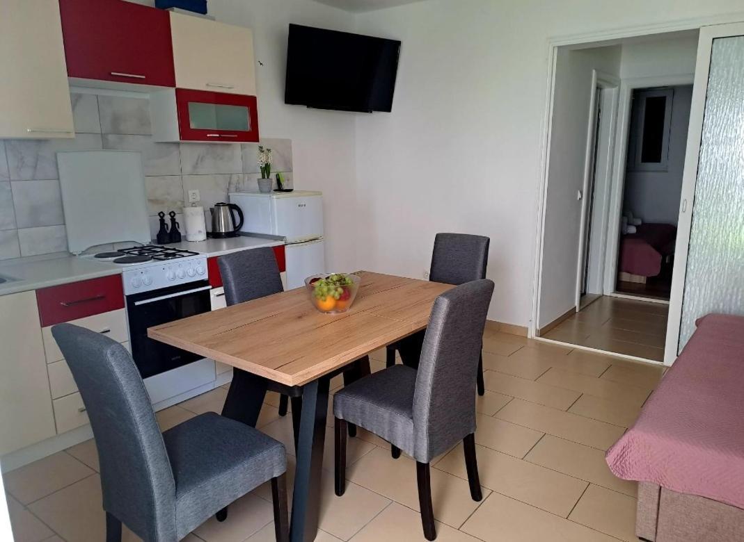 Apartmani Ivica Martic Duće Exteriér fotografie